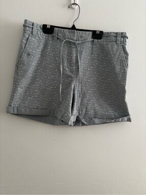 3 for $15😍 Talbots Cotton Shorts Light Blue Birds on a Wire